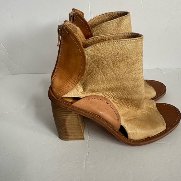 Free People Phoenix Heel Boot Bootie Open Toe Brown
Leather Neutral Size EUR 38 - Picture 5 of 14